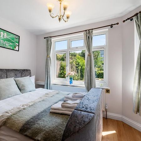 Lovely Garden Apartment In Wimbledon Town Centre With Private Parking By Wimbledon Holiday Lets Лондон Экстерьер фото