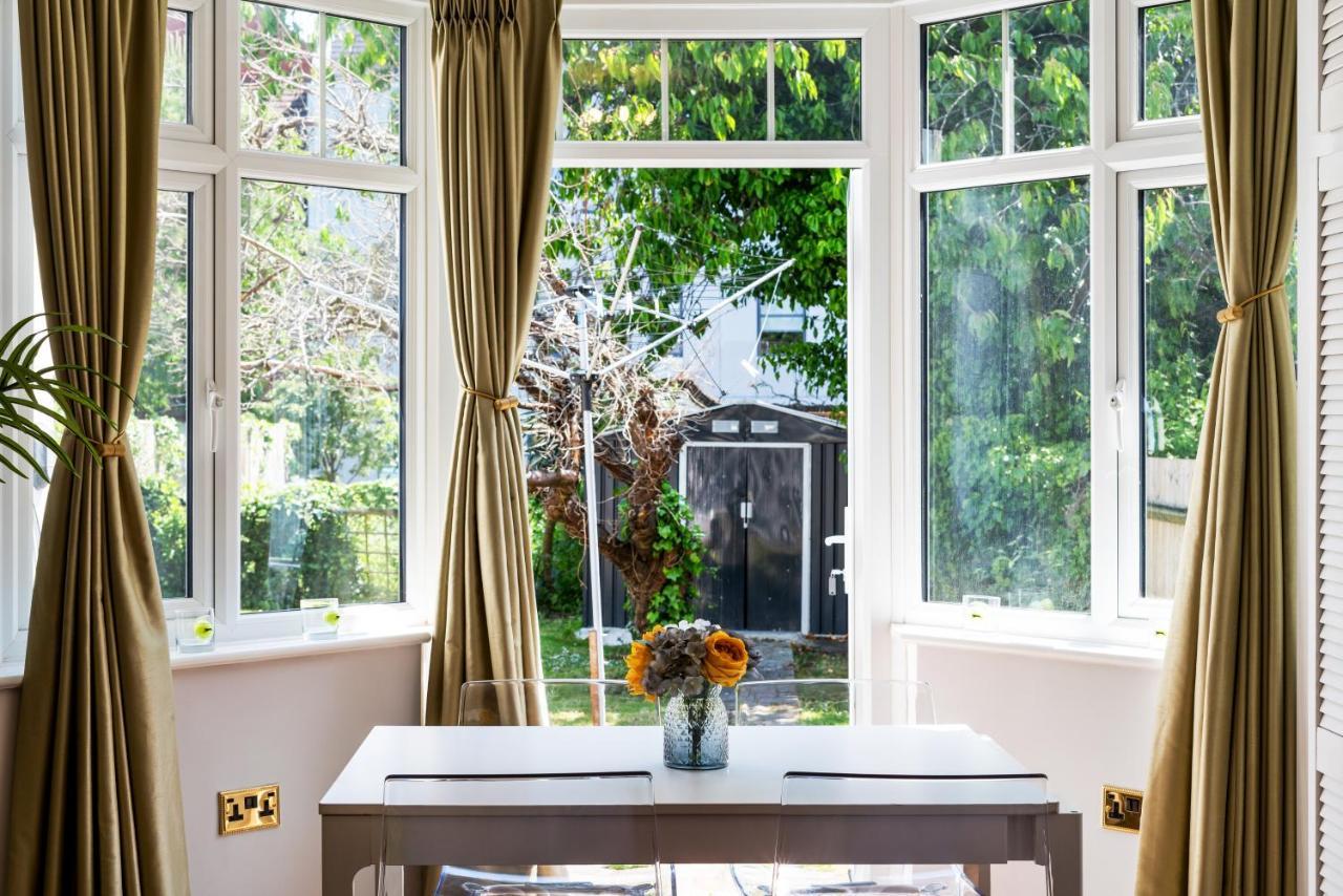 Lovely Garden Apartment In Wimbledon Town Centre With Private Parking By Wimbledon Holiday Lets Лондон Экстерьер фото