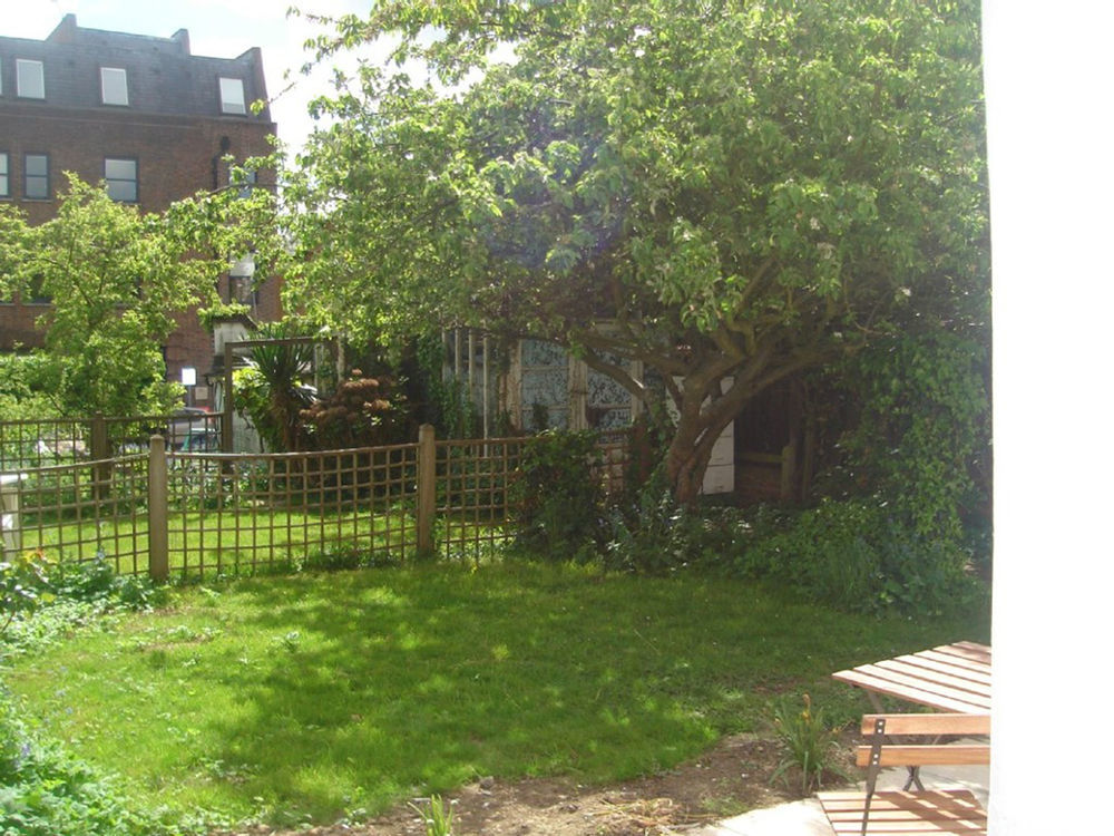 Lovely Garden Apartment In Wimbledon Town Centre With Private Parking By Wimbledon Holiday Lets Лондон Экстерьер фото
