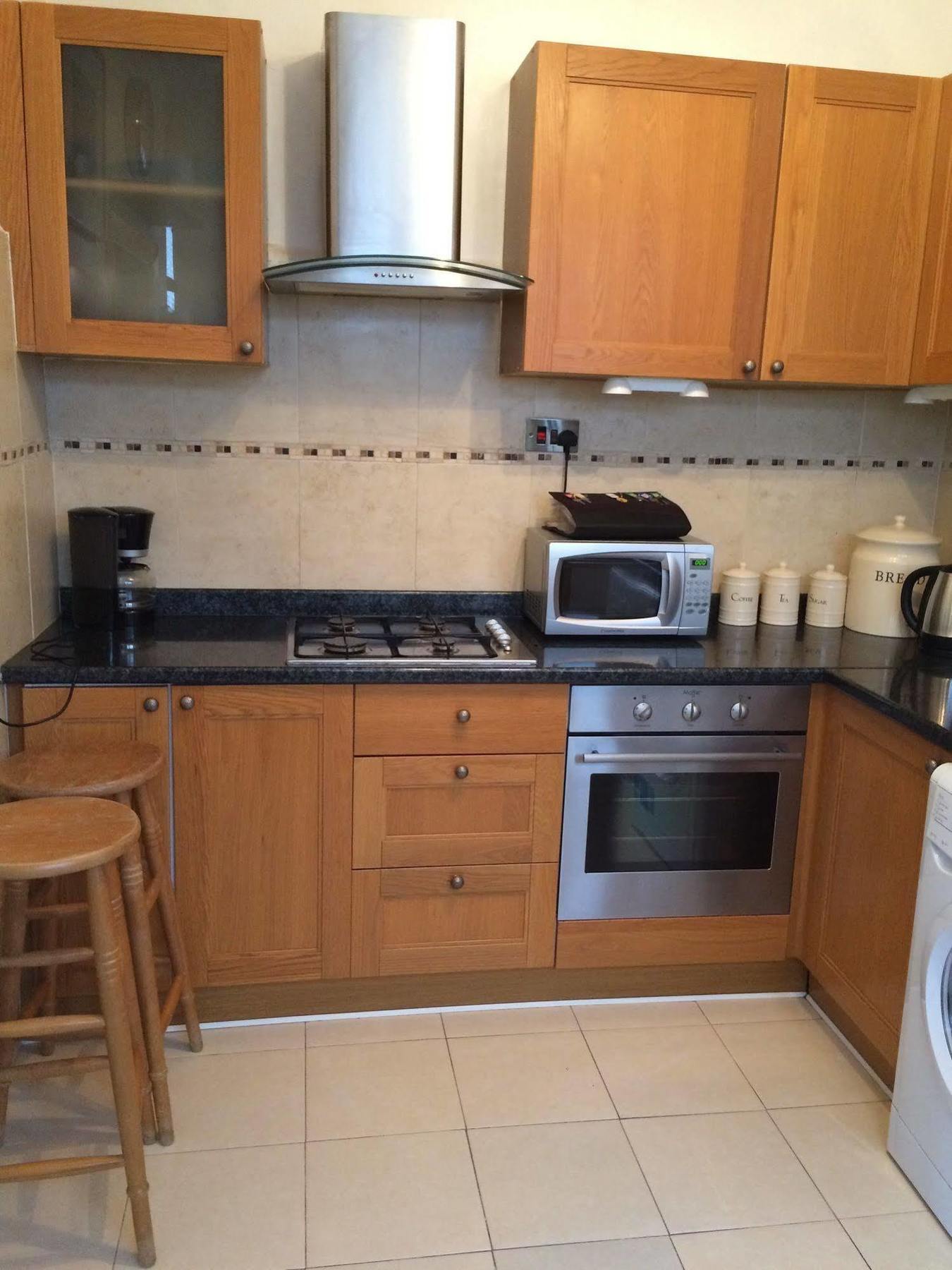 Lovely Garden Apartment In Wimbledon Town Centre With Private Parking By Wimbledon Holiday Lets Лондон Экстерьер фото